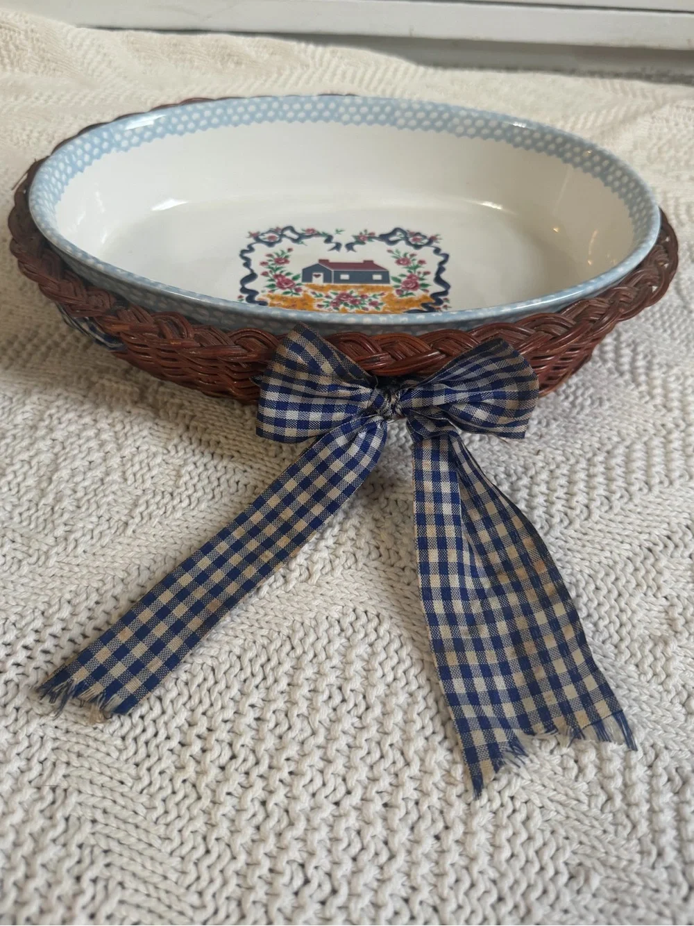 Vintage 1995 Teamson Ceramic Oval Casserole Dish with Wicker Basket Holder